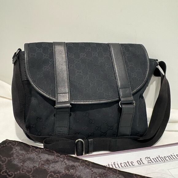Authentic GUCCI black Guccisima canvas, leather Crossbody messenger bag wi COA - Picture 1 of 11